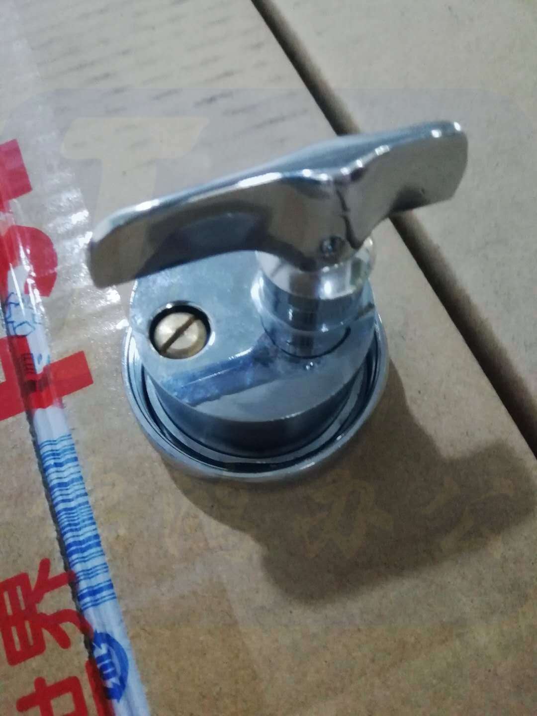 巨联（JULIAN）冲水阀盖