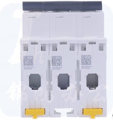 施耐德C型断路器 iC65N-C3P/4A