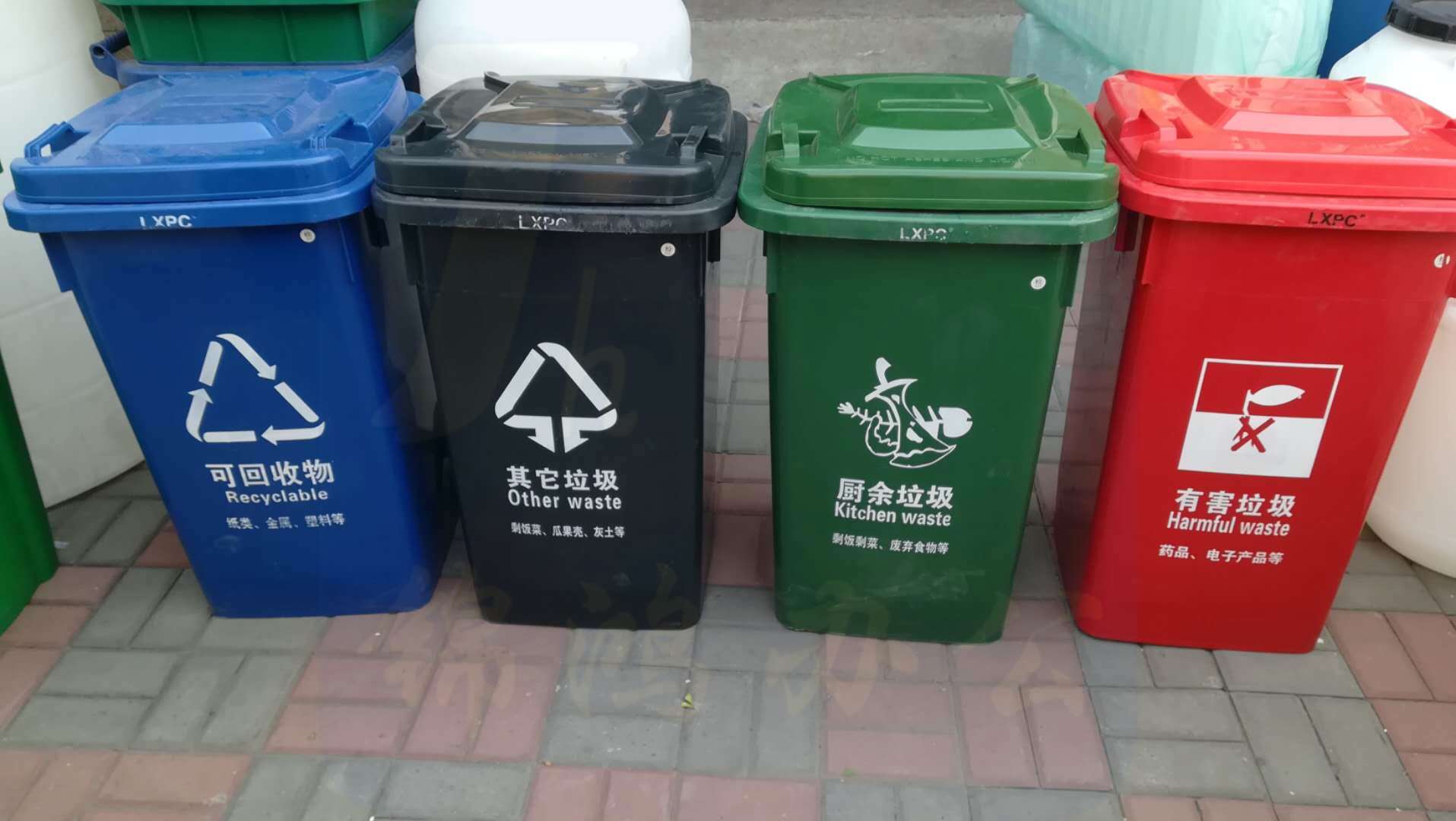 翻盖分类垃圾桶/100升/470*520*800