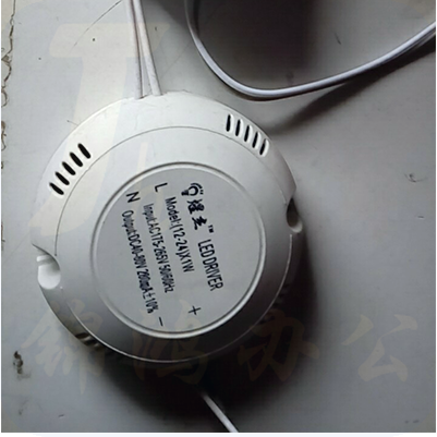 巨联（JULIAN）36W的  圆形变压器